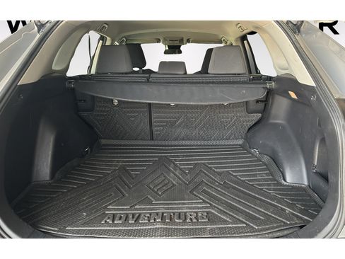 Used 2021 Toyota RAV4 XLE FWD image 19
