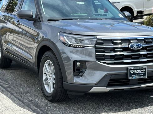 New 2026 Ford Explorer Active w/ Active Comfort Package RWD image 11