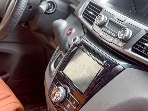 Used 2015 Honda Odyssey EX image 9