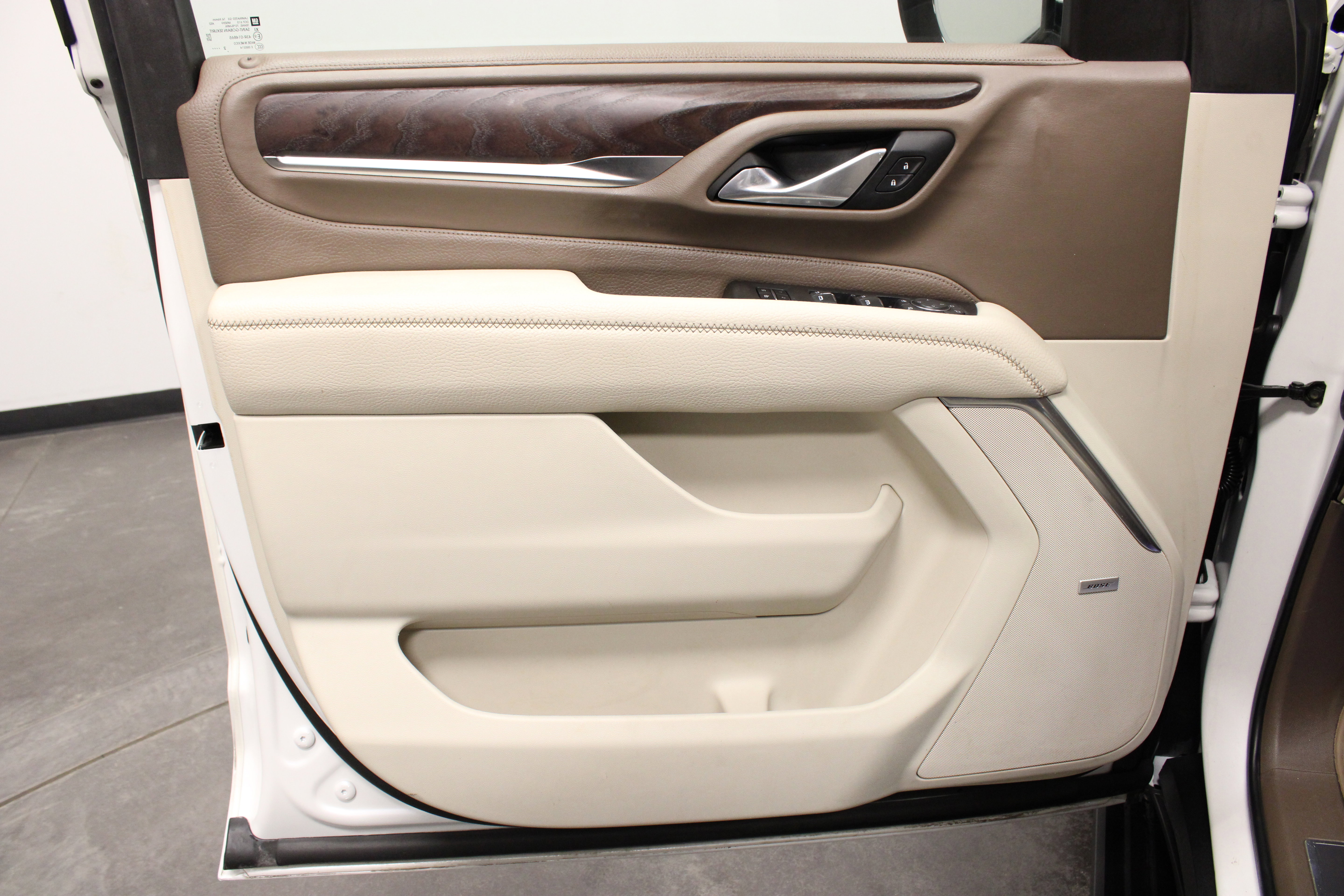 Used 2023 GMC Yukon XL Denali AWD/4WD image 20