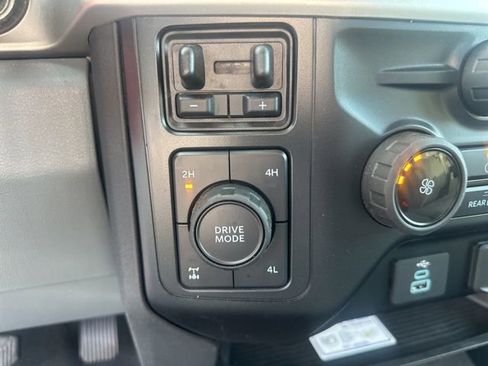 Used 2024 Ford F350 XLT w/ 360-Degree Camera Package image 27