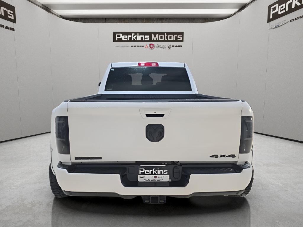 Used 2022 RAM 3500 Big Horn w/ Night Edition AWD/4WD image 3