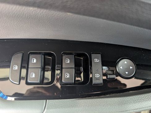 Used 2024 Kia Sportage X-Pro image 10