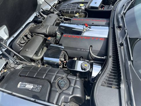 Used 2001 Chevrolet Corvette Convertible w/ Preferred Equipment Group2 RWD image 38