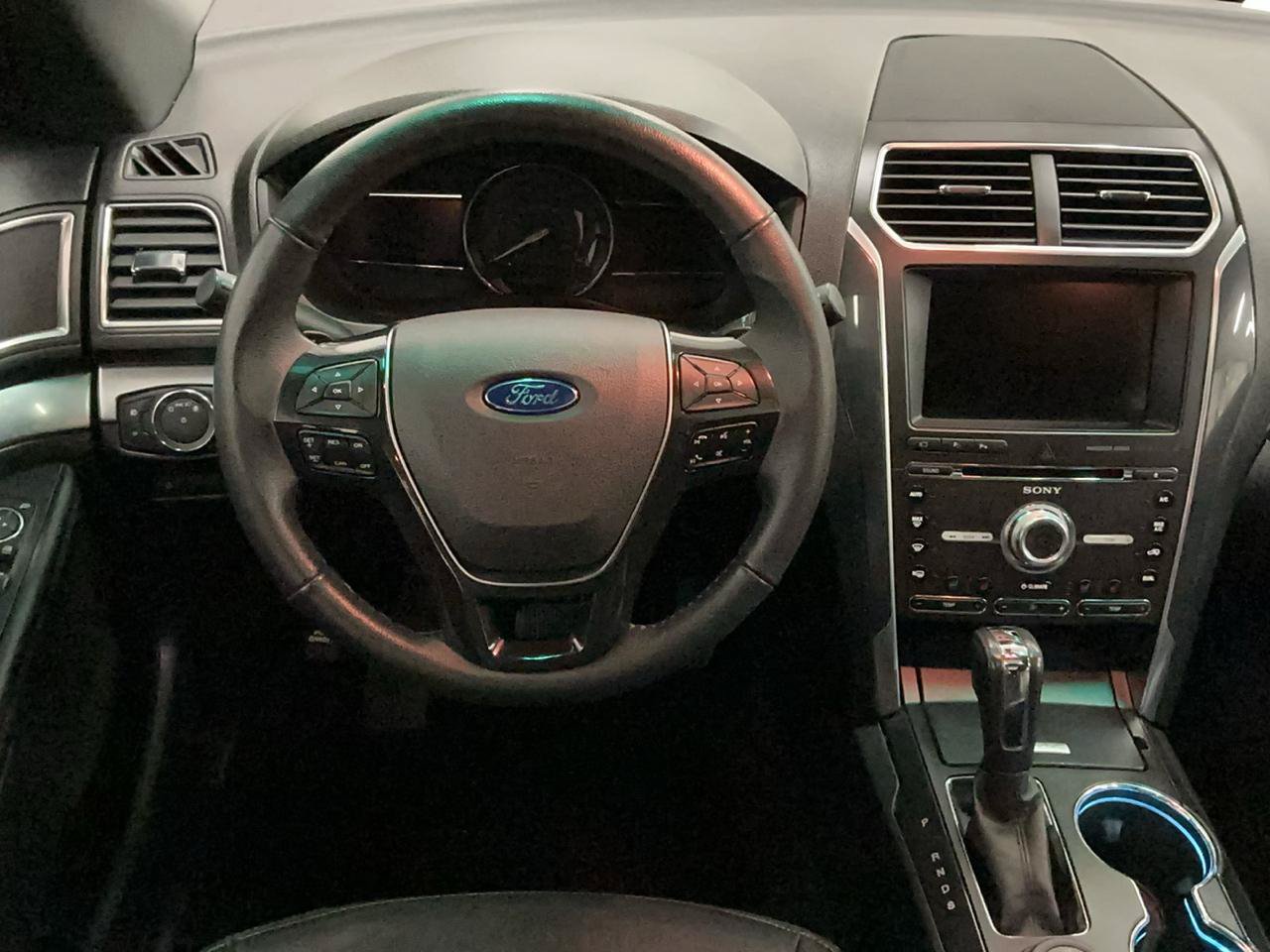 Used 2017 Ford Explorer Limited w/ Equipment Group 303A AWD/4WD image 17