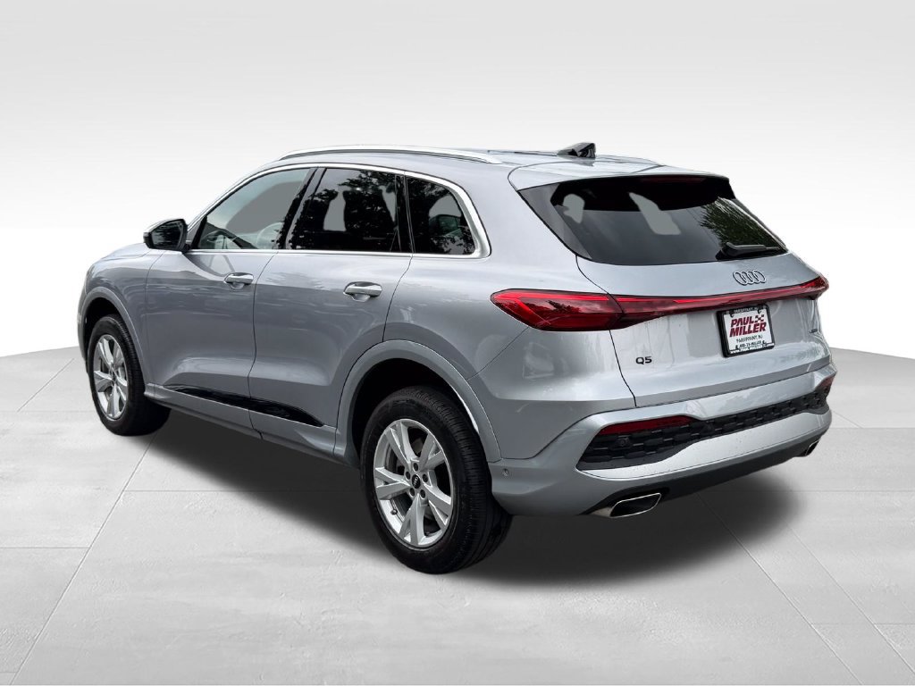 Certified 2025 Audi Q5 Premium w/ Convenience Package AWD/4WD image 5