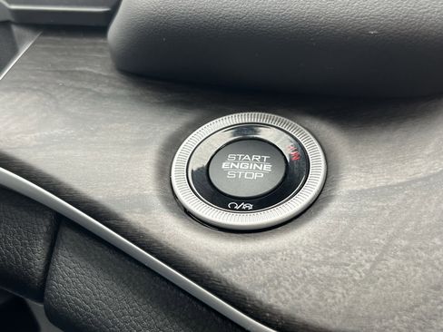 Used 2023 Jeep Grand Cherokee 4WD 4xe w/ Luxury Tech Group II image 38