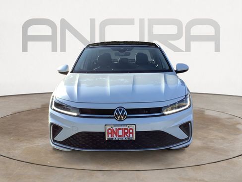 New 2025 Volkswagen Jetta SE image 3