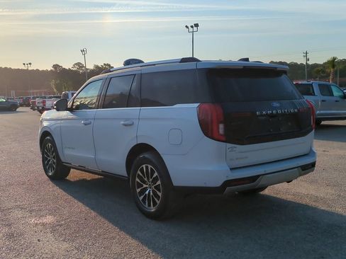 Used 2025 Ford Expedition Platinum AWD/4WD image 6