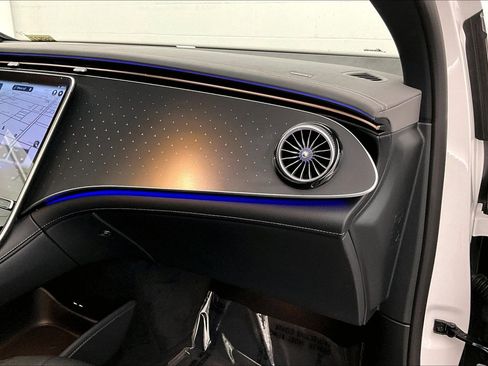 Used 2026 Mercedes-Benz EQE 320+ SUV image 18