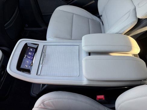 New 2026 Lincoln Navigator Reserve AWD/4WD image 21
