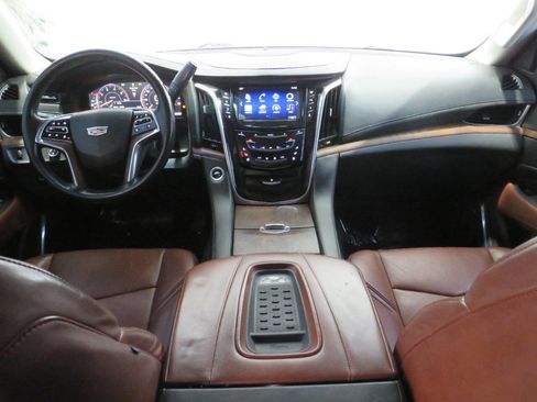 Used 2015 Cadillac Escalade ESV Premium image 22
