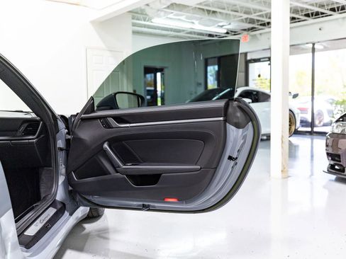 Used 2023 Porsche 911 Carrera image 36