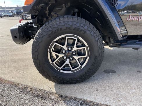 Used 2024 Jeep Gladiator Rubicon image 49