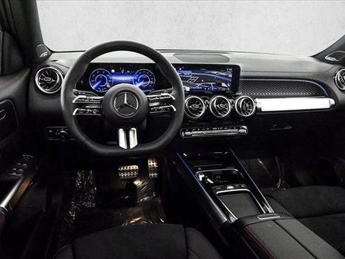 Certified 2025 Mercedes-Benz EQB 250+ image 11