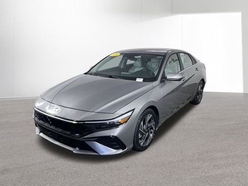 Used 2024 Hyundai Elantra Limited FWD image 43