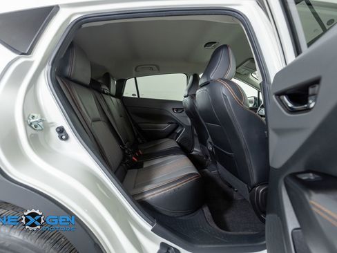 Used 2024 Subaru Crosstrek 2.5i Limited w/ Crosstrek Mirror Package AWD/4WD image 31