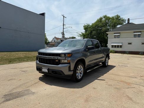 Used 2021 Chevrolet Silverado 1500 Custom w/ Safety Confidence Package AWD/4WD image 3