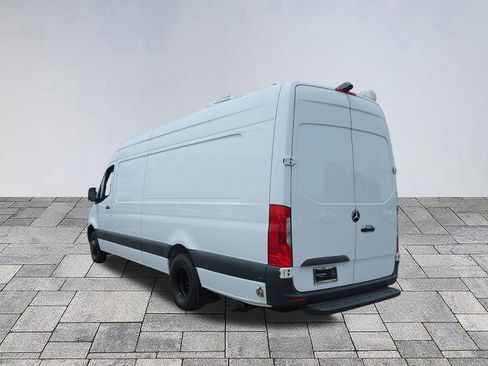 Used 2020 Mercedes-Benz Sprinter 3500 image 5