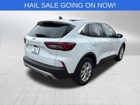 Used 2023 Ford Escape Active w/ Cold Weather Package FWD image 8