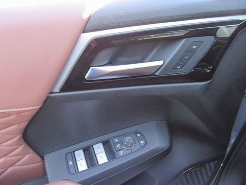 New 2026 Mitsubishi Outlander SEL FWD image 11