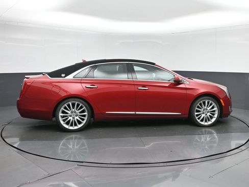 Used 2013 Cadillac XTS Platinum FWD image 8