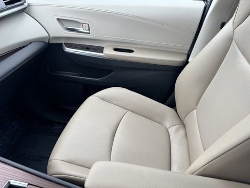 Certified 2023 Toyota Sienna XLE image 27