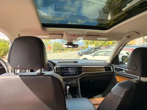 Used 2019 Volkswagen Atlas SEL Premium image 22