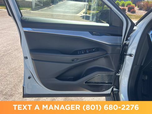 Used 2025 Jeep Wagoneer S Limited AWD/4WD image 10