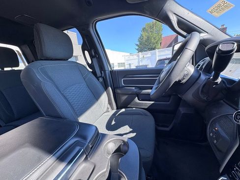 Used 2025 RAM 2500 Big Horn AWD/4WD image 21