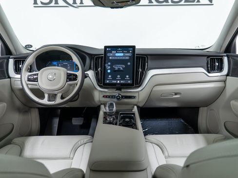 New 2026 Volvo XC60 T8 Ultra w/ Climate Package AWD/4WD image 15