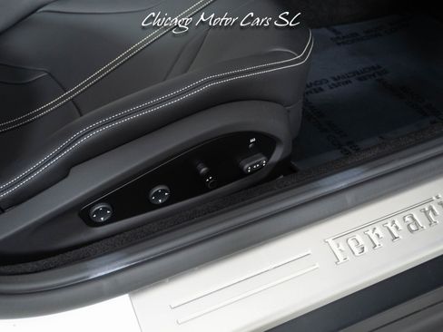 Used 2019 Ferrari 812 Superfast RWD image 44