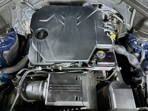 Used 2024 Genesis GV80 2.5T AWD/4WD image 13