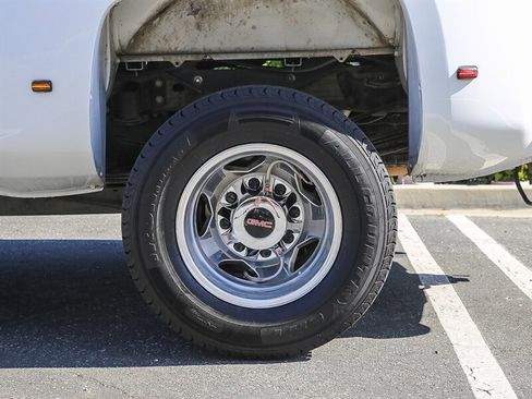 Used 2015 GMC Sierra 3500 Denali w/ Duramax Plus Package image 15