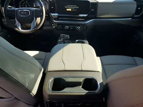 New 2026 GMC Sierra 1500 SLT image 20