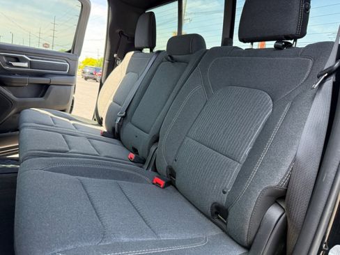 Used 2019 RAM 1500 Big Horn AWD/4WD image 30