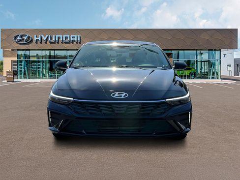 New 2025 Hyundai Elantra SE image 12