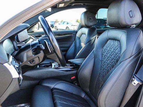 Used 2021 BMW 530i w/ Premium Package image 17