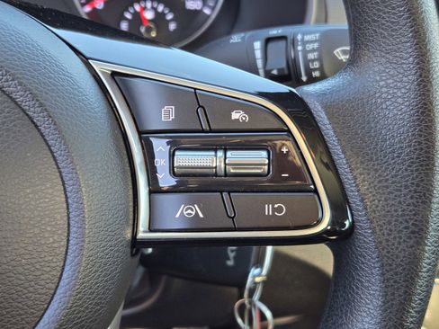 Certified 2023 Kia Forte LXS image 22