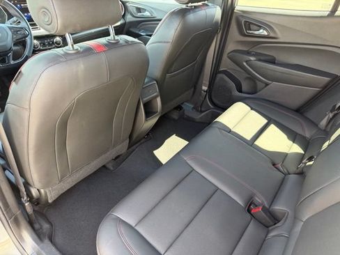 Used 2024 Chevrolet Trax RS w/ Sunroof Package FWD image 20