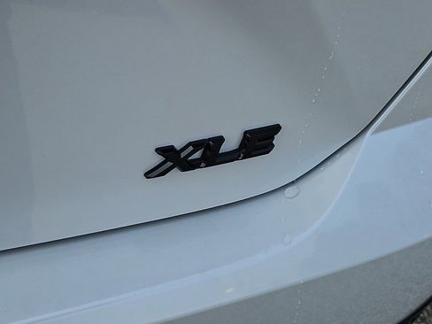 New 2026 Toyota Camry Hybrid AWD/4WD image 4
