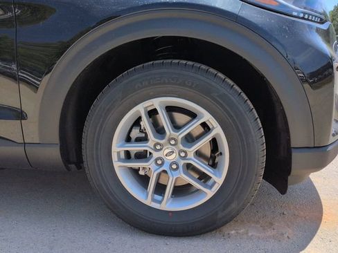 New 2026 Ford Explorer Active RWD image 10