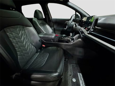 Used 2023 Kia Sportage X-Line w/ X-Line Premium Package image 32