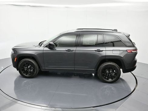 New 2026 Jeep Grand Cherokee Altitude image 33