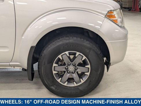 Used 2018 Nissan Frontier PRO-4X image 11