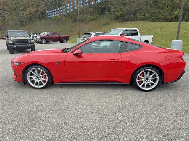 Used 2024 Ford Mustang GT Premium RWD image 10