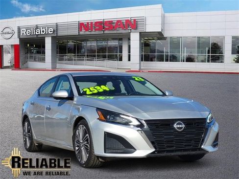 Certified 2023 Nissan Altima 2.5 SL image 1