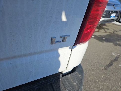 Used 2022 Chevrolet Silverado 1500 LT image 4