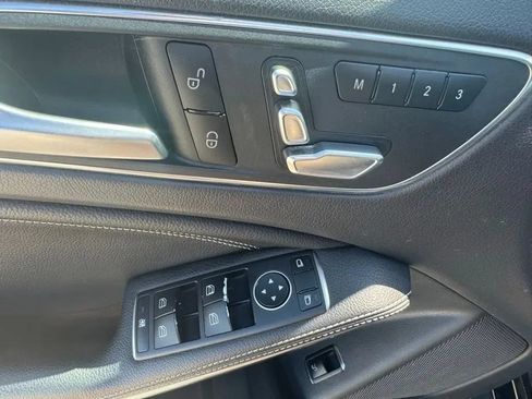 Used 2018 Mercedes-Benz GLA 250 4MATIC image 13