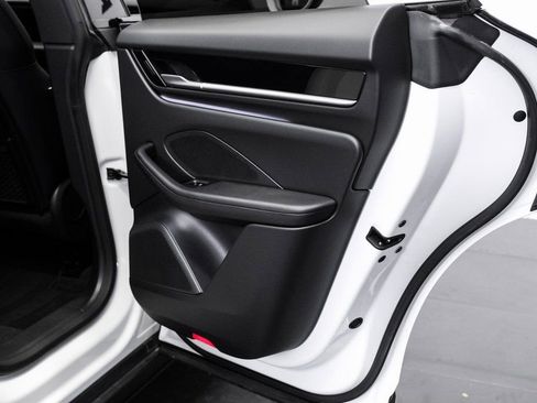 Used 2024 Porsche Macan 4 Electric image 47